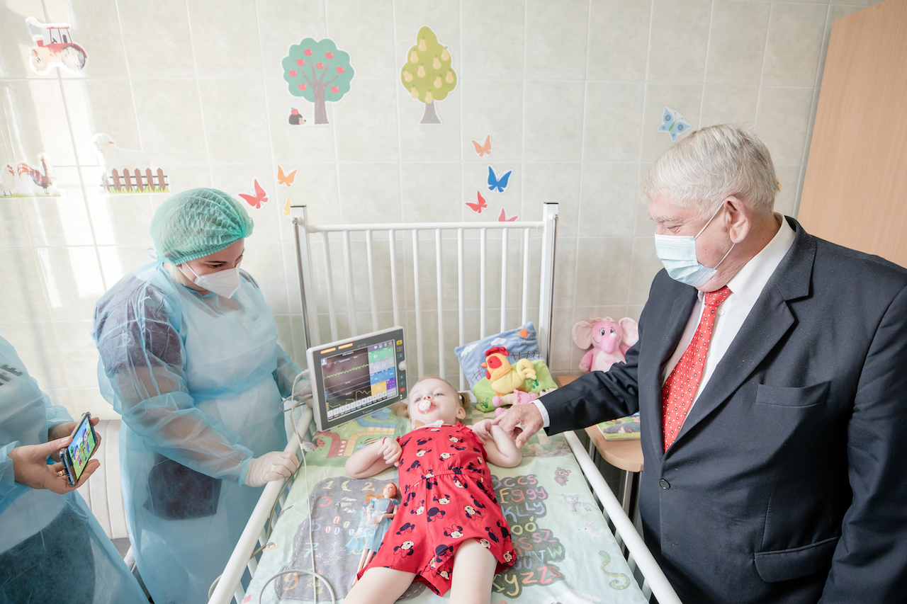 Talpra állt remények