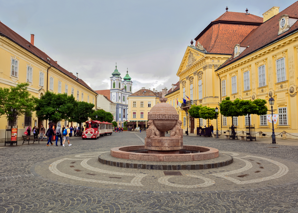 A vidéki Magyarország a reneszánszát éli, Budapest pedig óriási bajban van