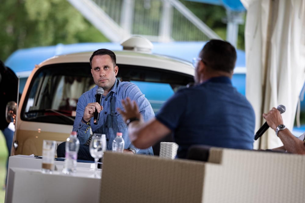 Magyarország megszorítások nélkül evickél ki a válságból