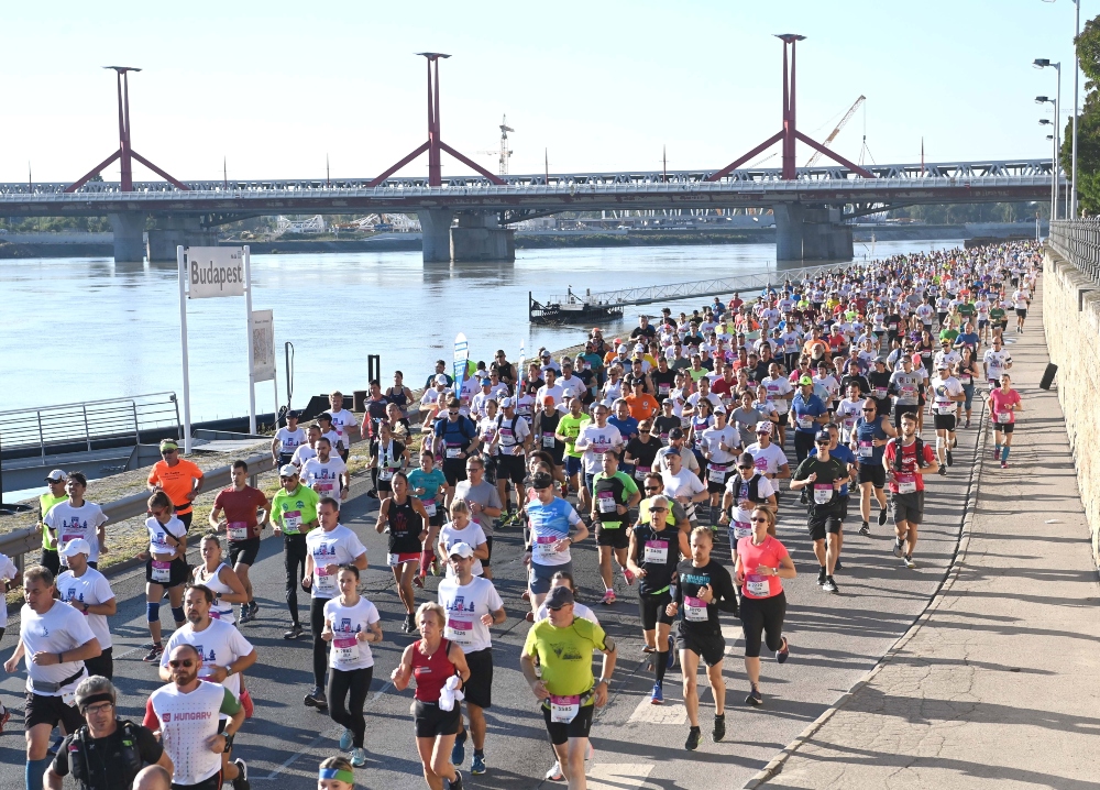 Verőfényes napsütésben rendezték meg a Wizz Air Budapest Félmaratont