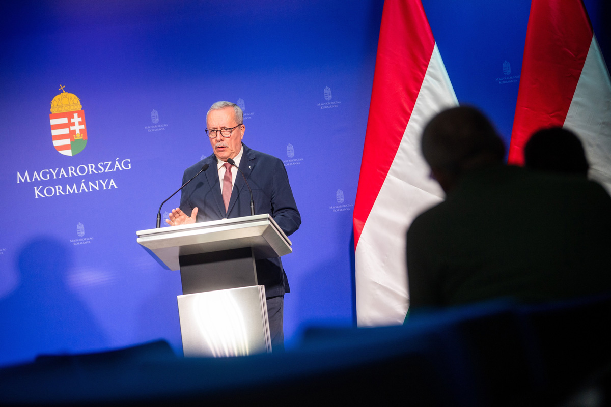 A Balkánon ragadt migránsok felélték tartalékaikat