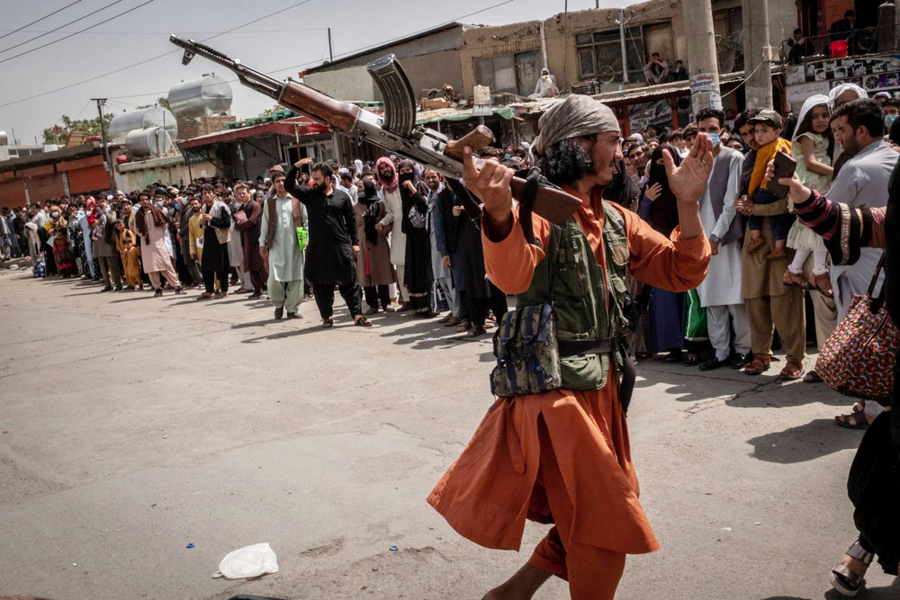 Rálőttek a kabuli repülőtérre tartó egyik német állampolgárra