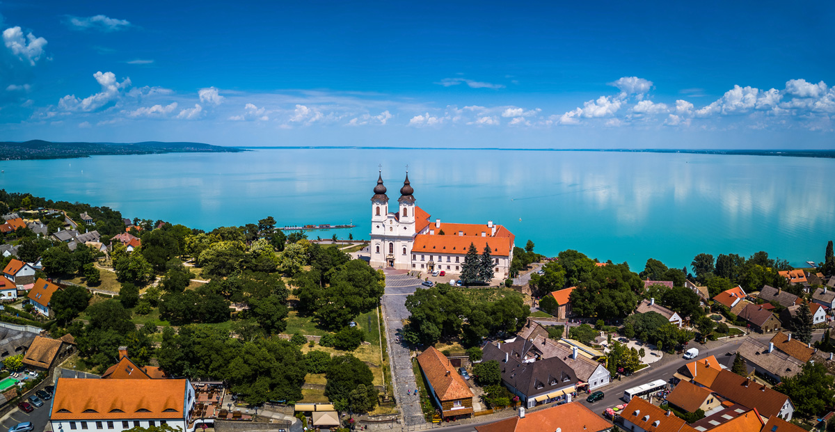 Eucharisztia a Balatonon
