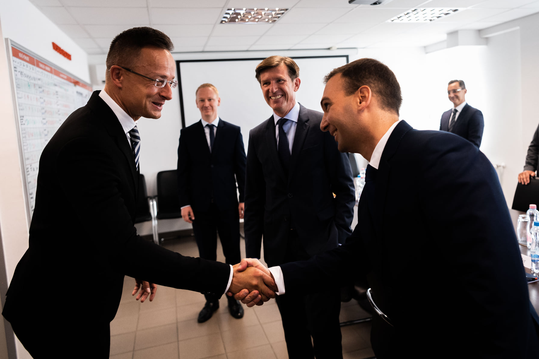 Rekordmennyiségű beruházás kezdődött Magyarországon a válság alatt