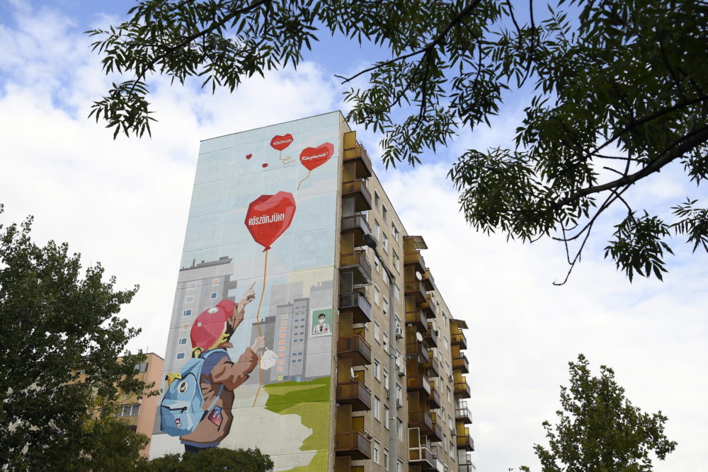 Falfestménnyel mondanak köszönetet az egészségügyi dolgozóknak Csepelen