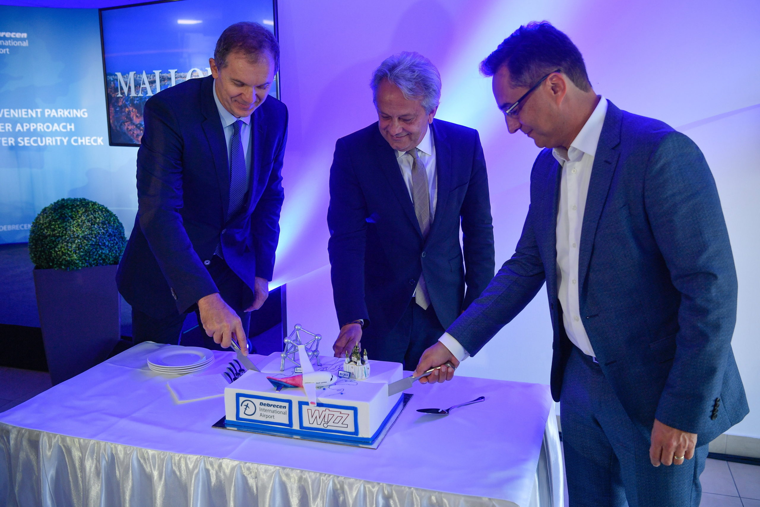 Öt útvonalon indít repülőjáratokat a Wizz Air Debrecenből