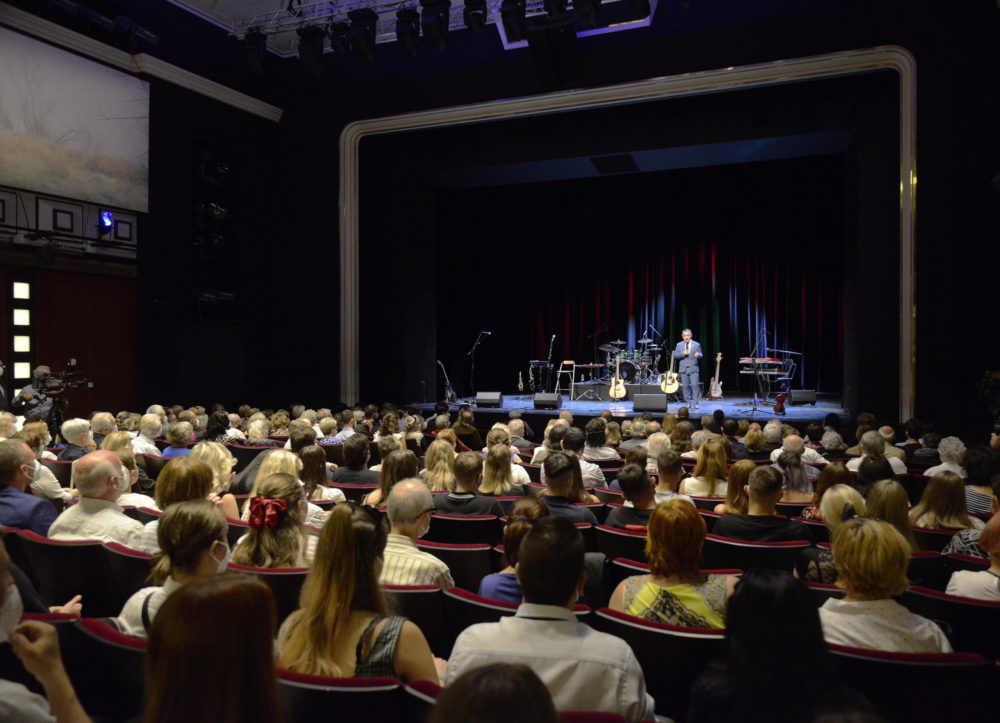 „A magyarság összefogása jelenik meg a Kormorán koncertjein”