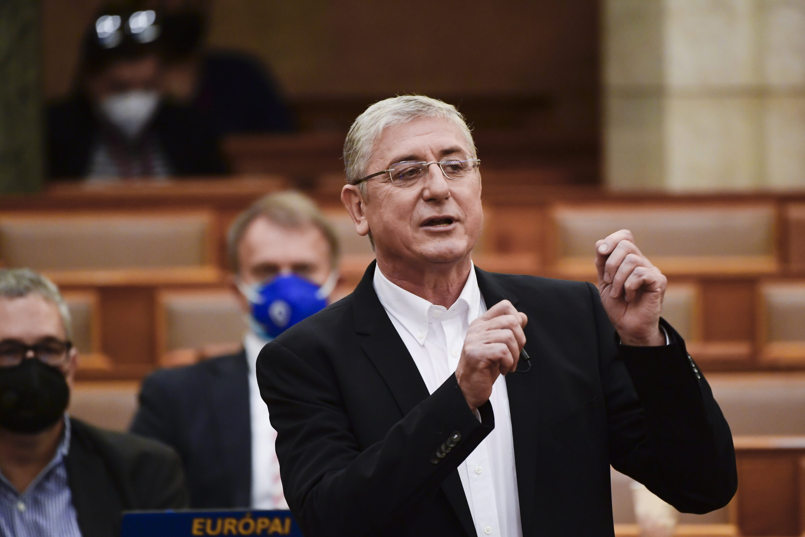 Fidesz: Gyurcsányék újra rezsit emelnének