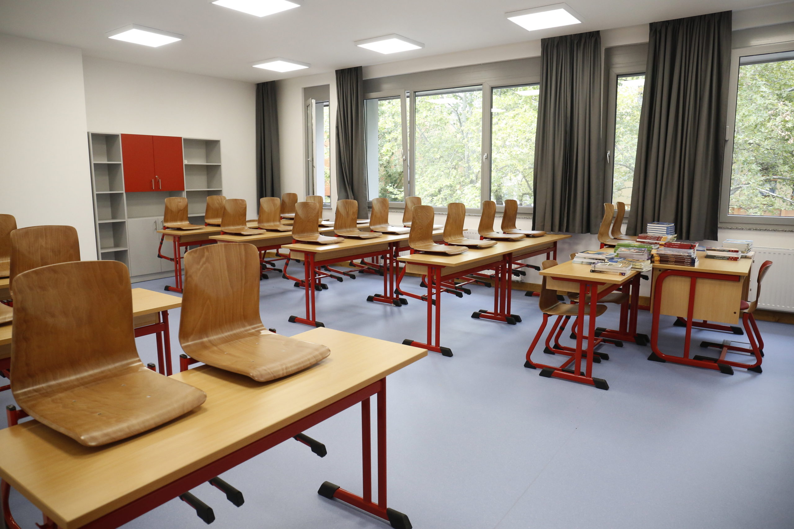 Átadták a pécsi horvát iskolaközpont megújult épületét