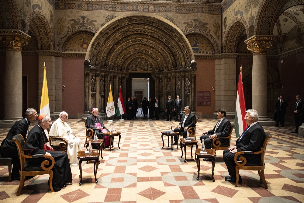 Áder János: A teremtett világ és a családok védelméről beszélgettünk a pápával