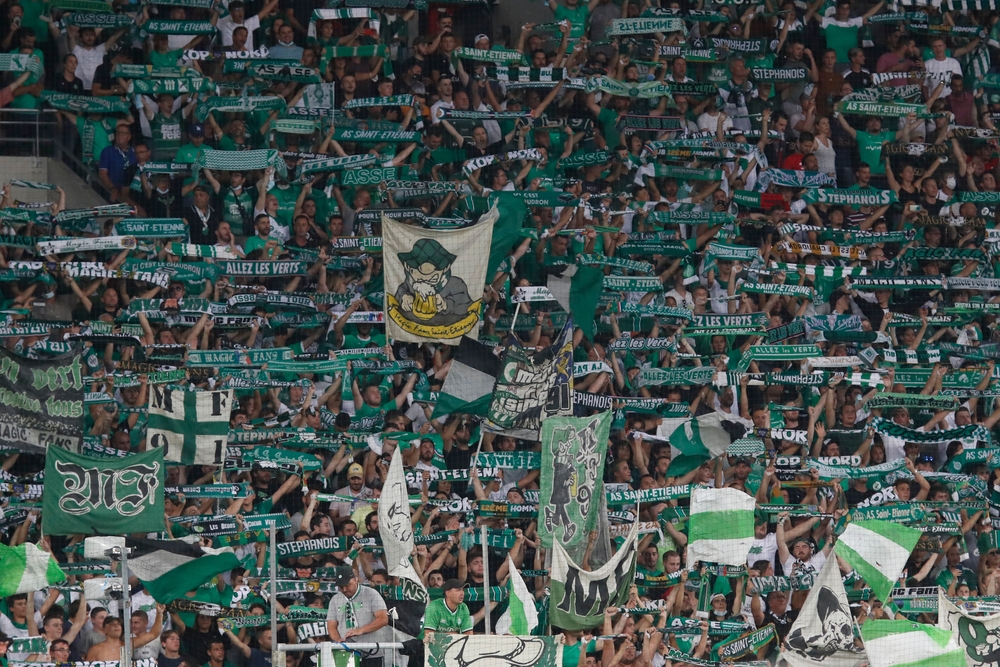 Kambodzsai herceg venné meg a francia focicsapatot