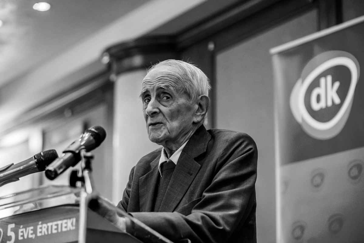 Elhunyt a Demokratikus Koalíció örökös és tiszteletbeli elnöke