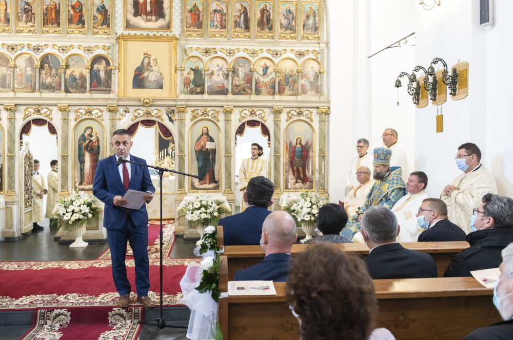 Felszentelték a felújított nagypeleskei görögkatolikus templomot