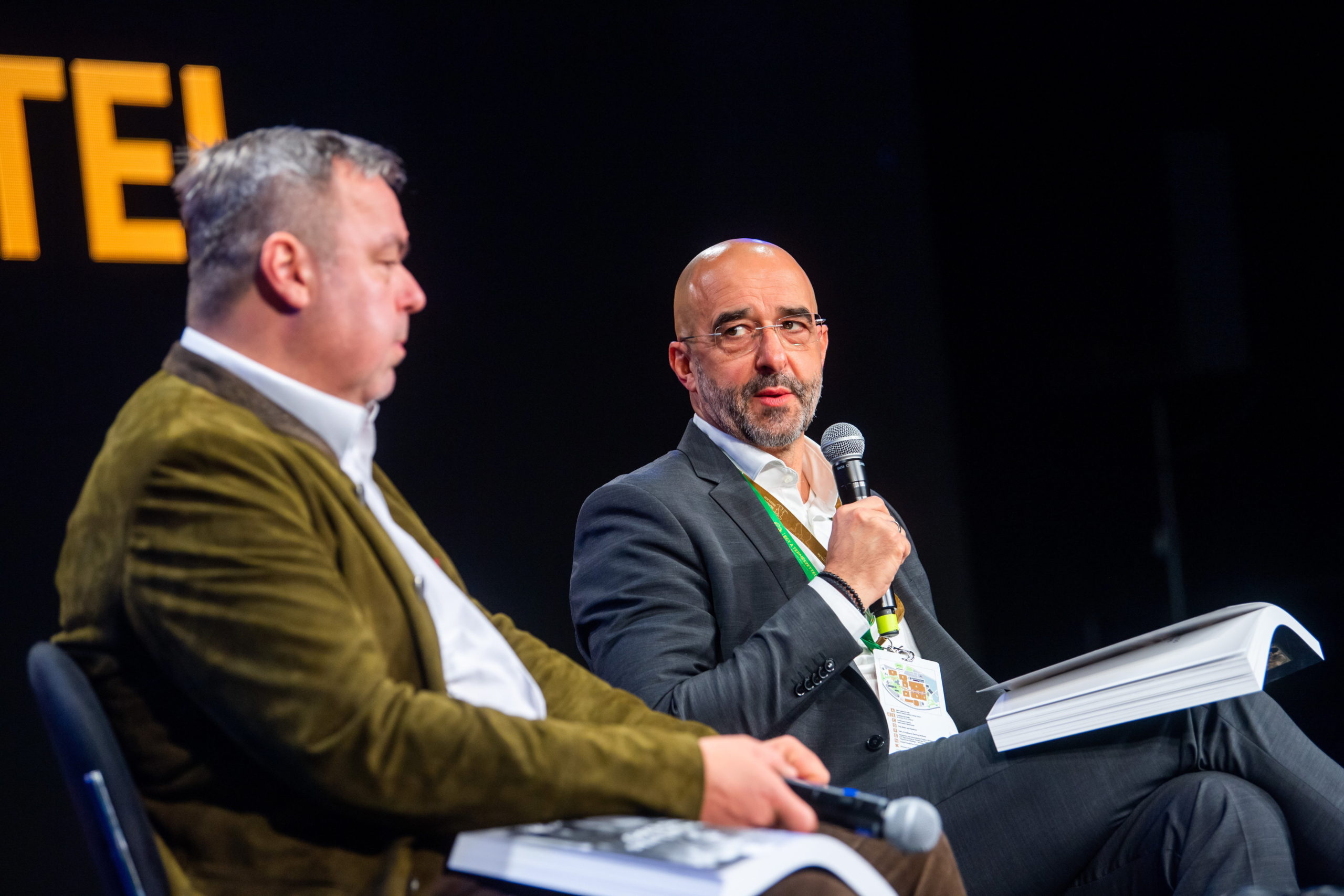 Az 1971-es Vadászati Világkiállításról jelent meg fotóalbum