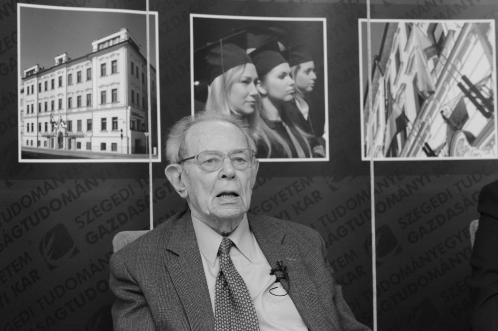 Elhunyt Kornai János közgazdász