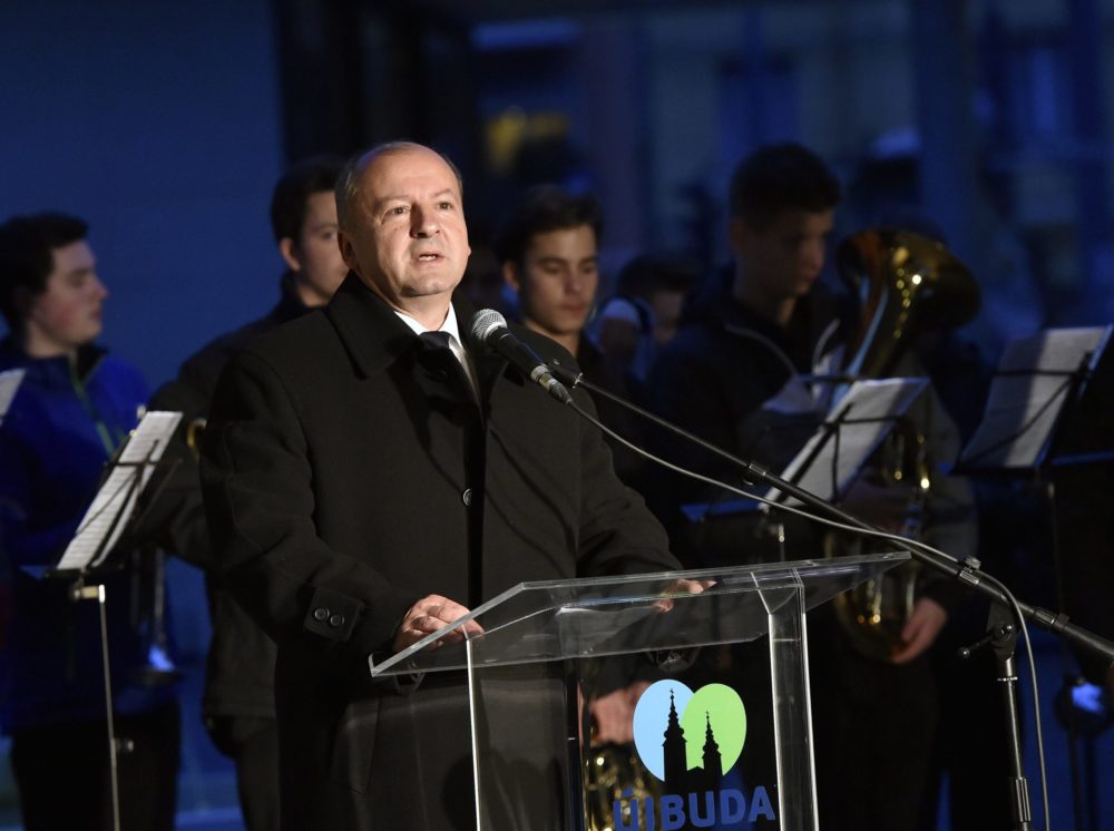 KDNP: Nem volt hiábavaló 1956 hősiessége