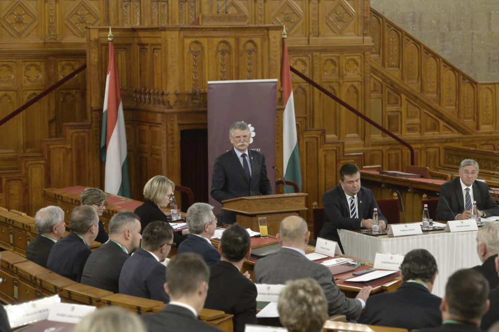 Létérdek a nemzeti önazonossághoz való jog biztosítása