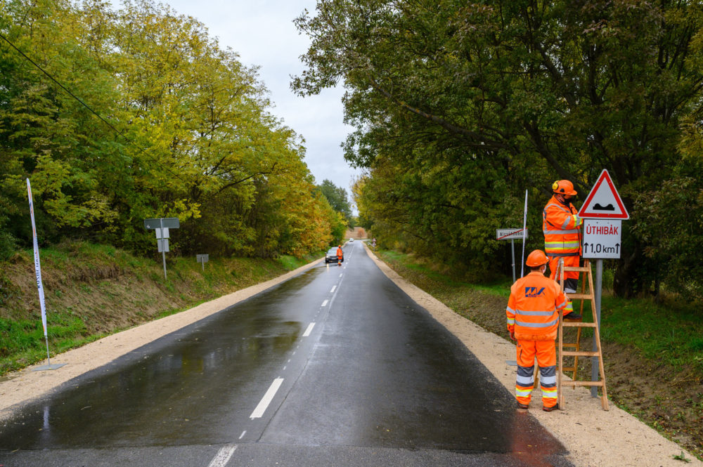 Újabb háromezermilliárd forintnyi közútfejlesztést alapoz meg a kormány
