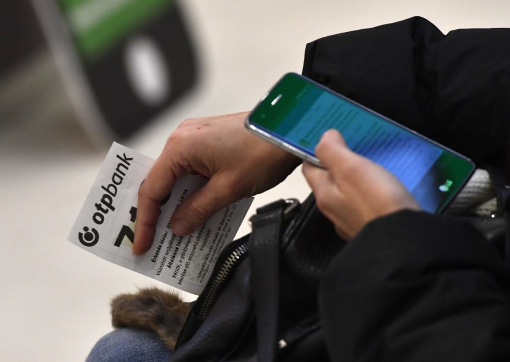 Vasárnapig lehet jelentkezni a hitelmoratórium meghosszabbításáért