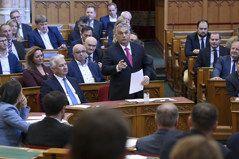 A matematikával szembesítette az MSZP képviselőjét Orbán Viktor