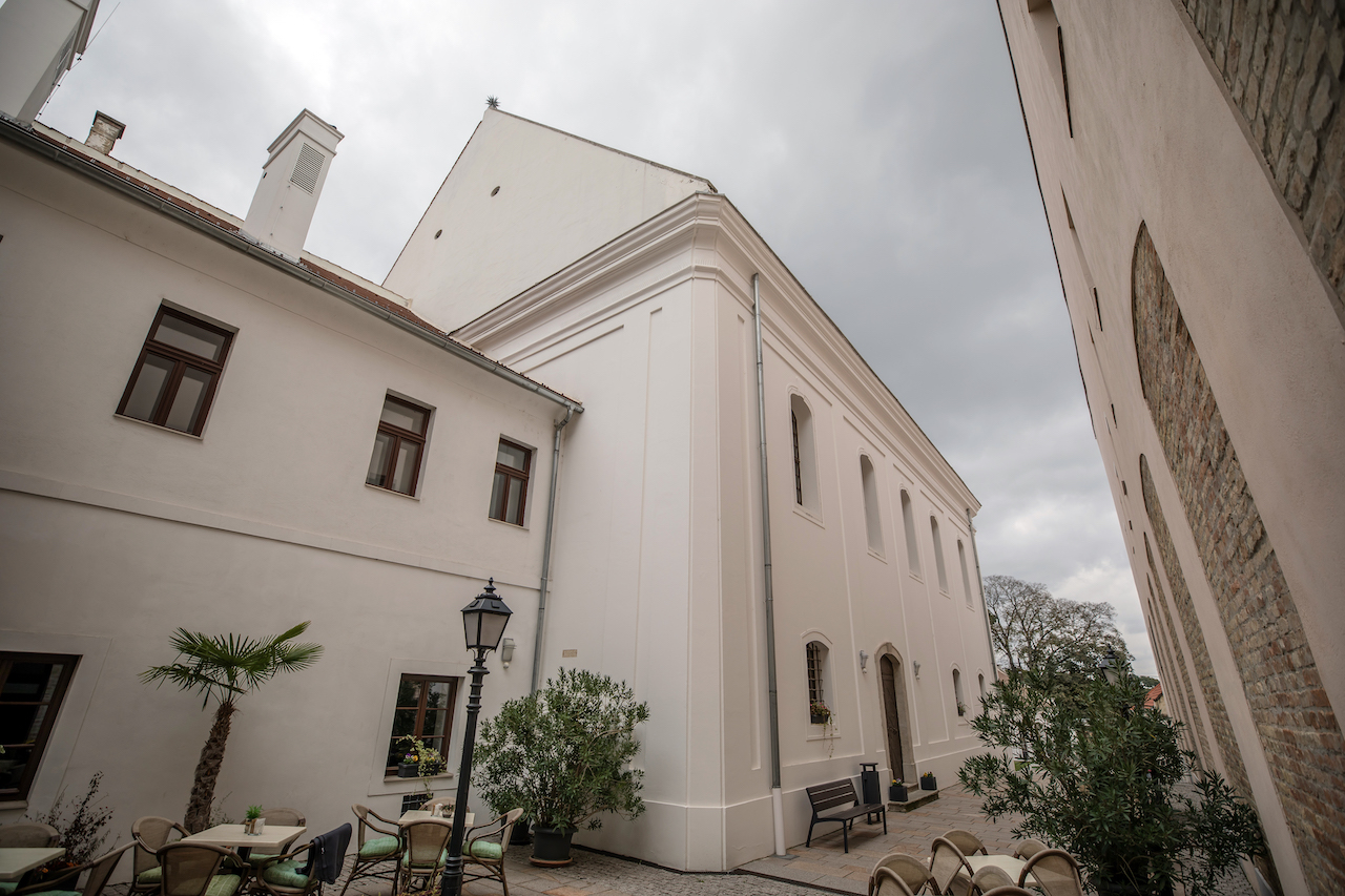 Hajlék az örökkévalóságban