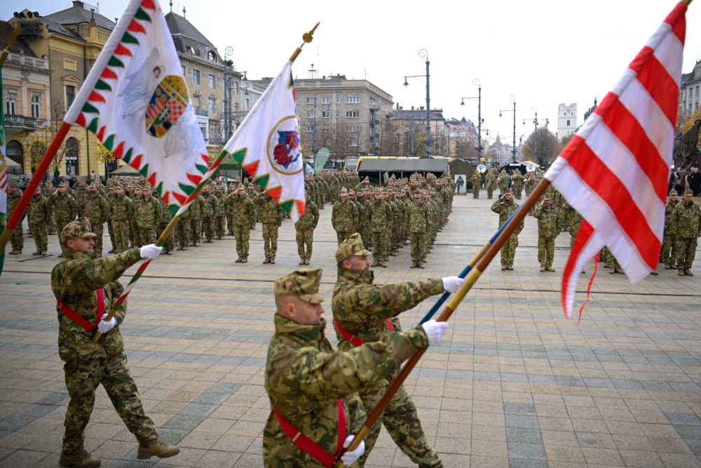 A debreceni dandár a honvédség zászlóshajója