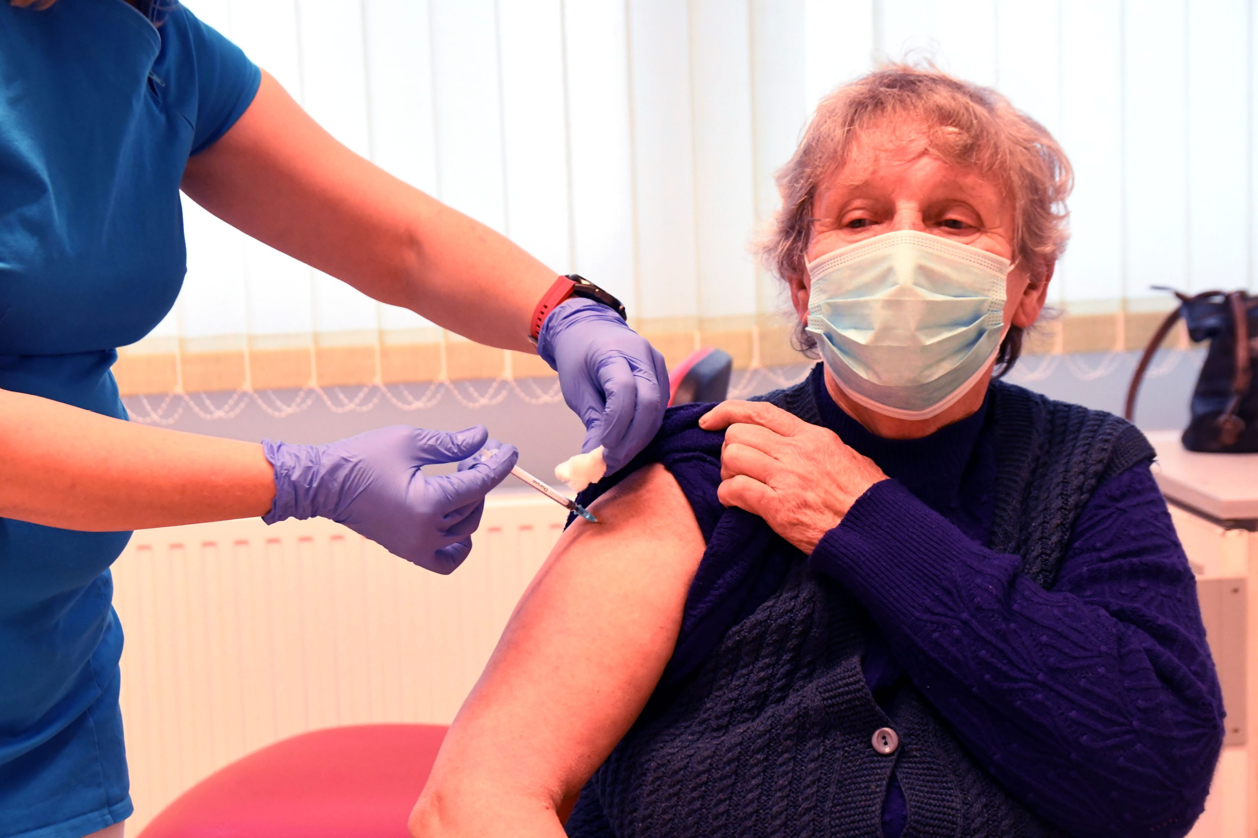 A harmadik oltás jelentősen megerősíti az immunválaszt