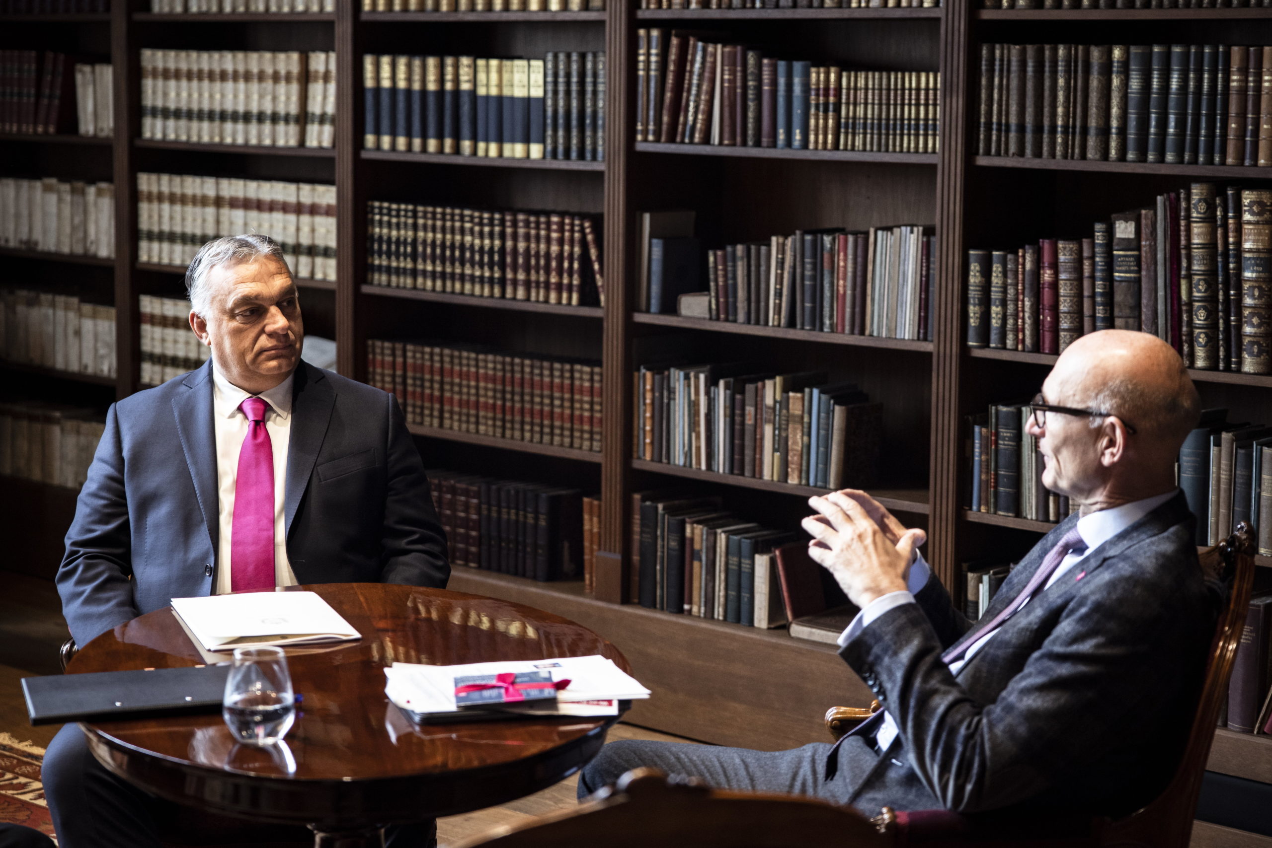 Orbán Viktor: a Telekom továbbra is stratégiai partner