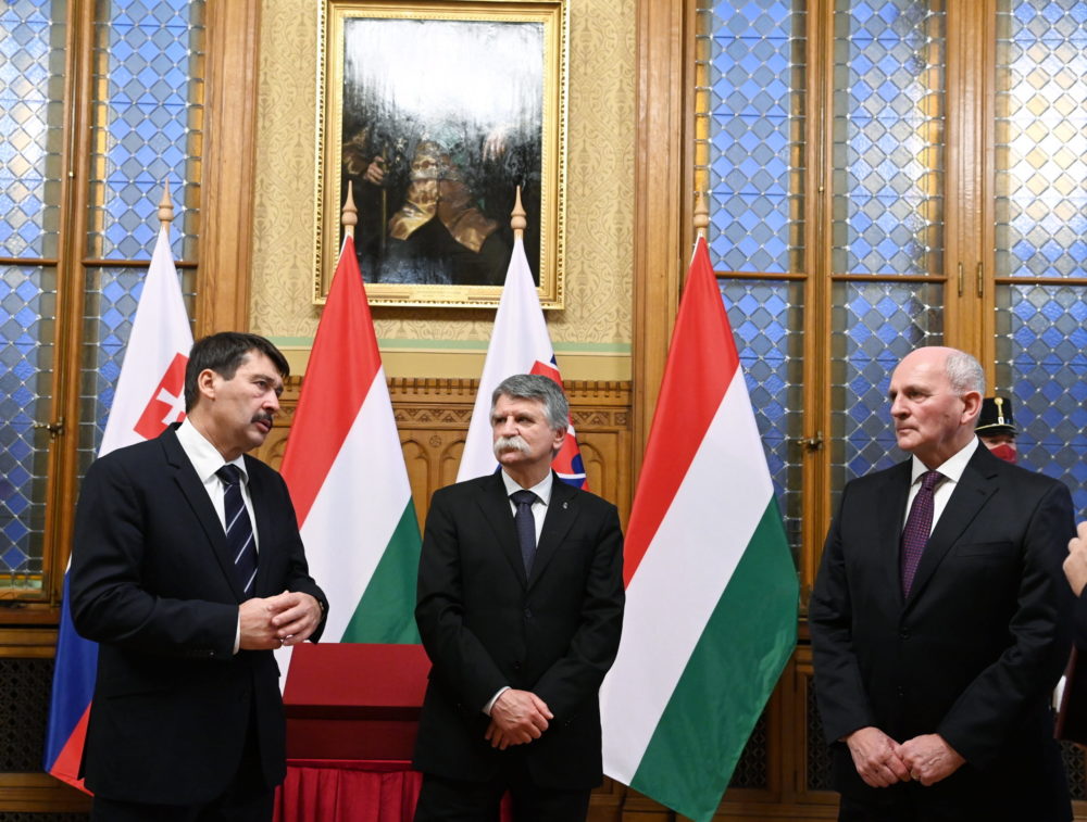 Áder János kitüntetést adott át Frantisek Mikloskónak