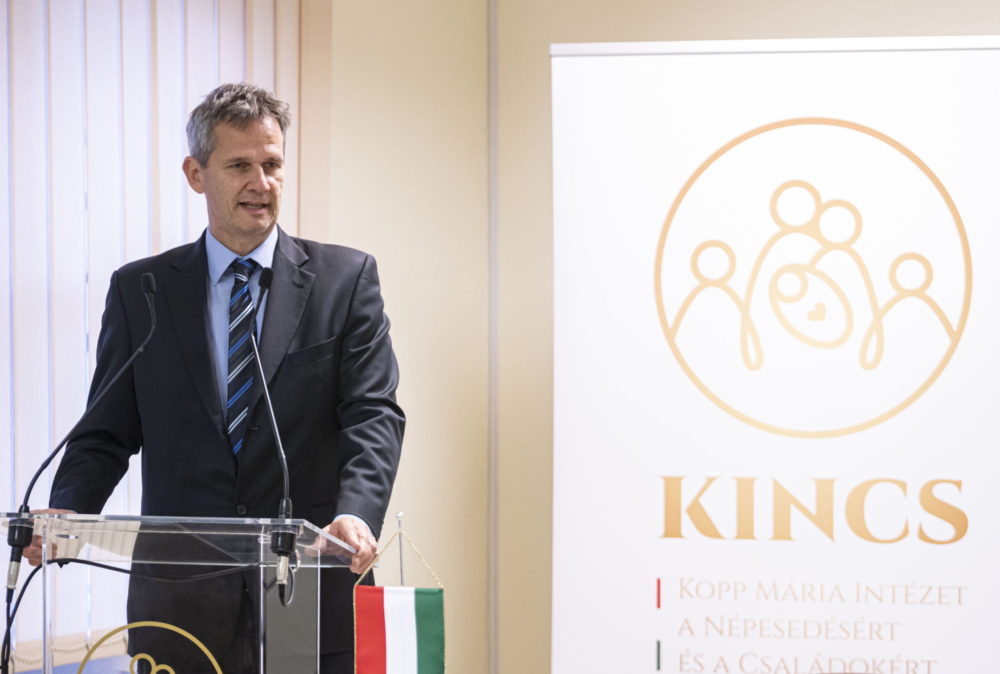 Tudományos megalapozottságú döntések segíthetik a családok megerősítését