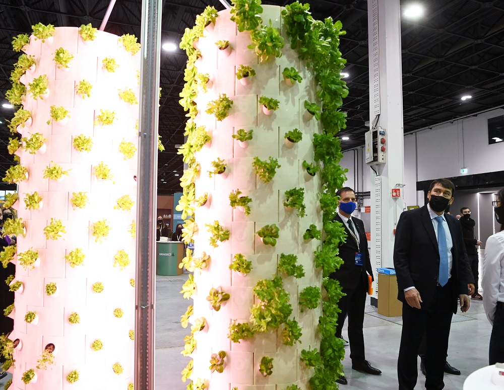 Áder János innovatív megoldásokkal ismerkedett meg a Planet 2021 standjainál