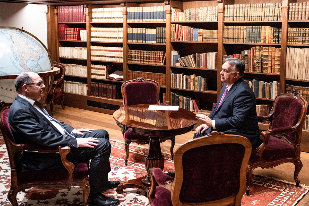 A boszniai főképviselőt fogadta Orbán Viktor