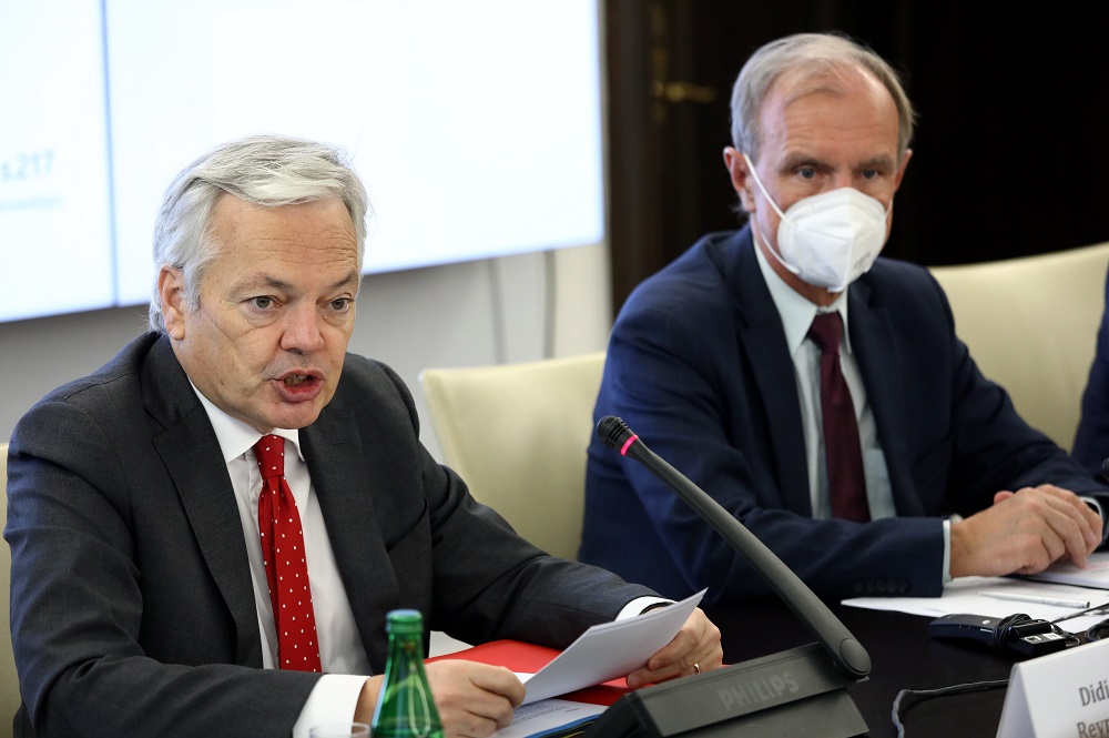 Eltérő álláspont