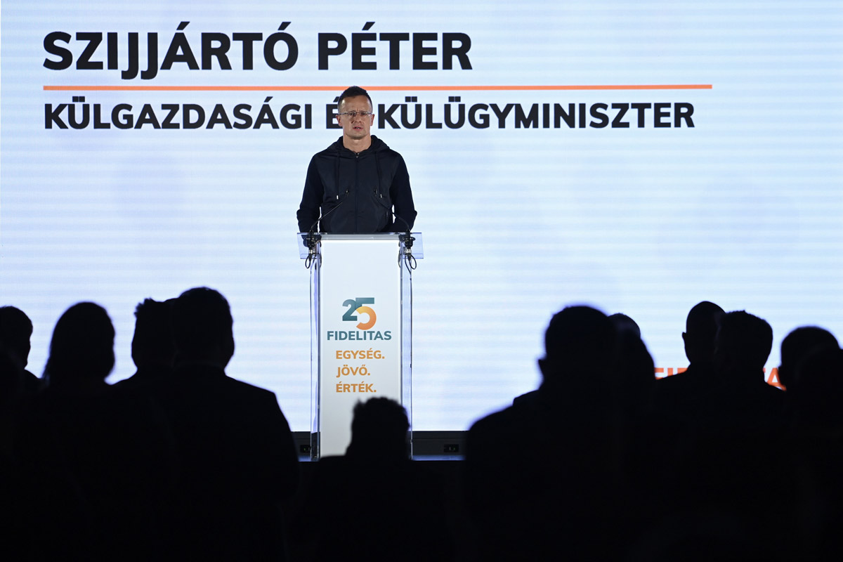 Szijjártó Péter: a Fidelitas értékrendje lázadás a fősodorral szemben