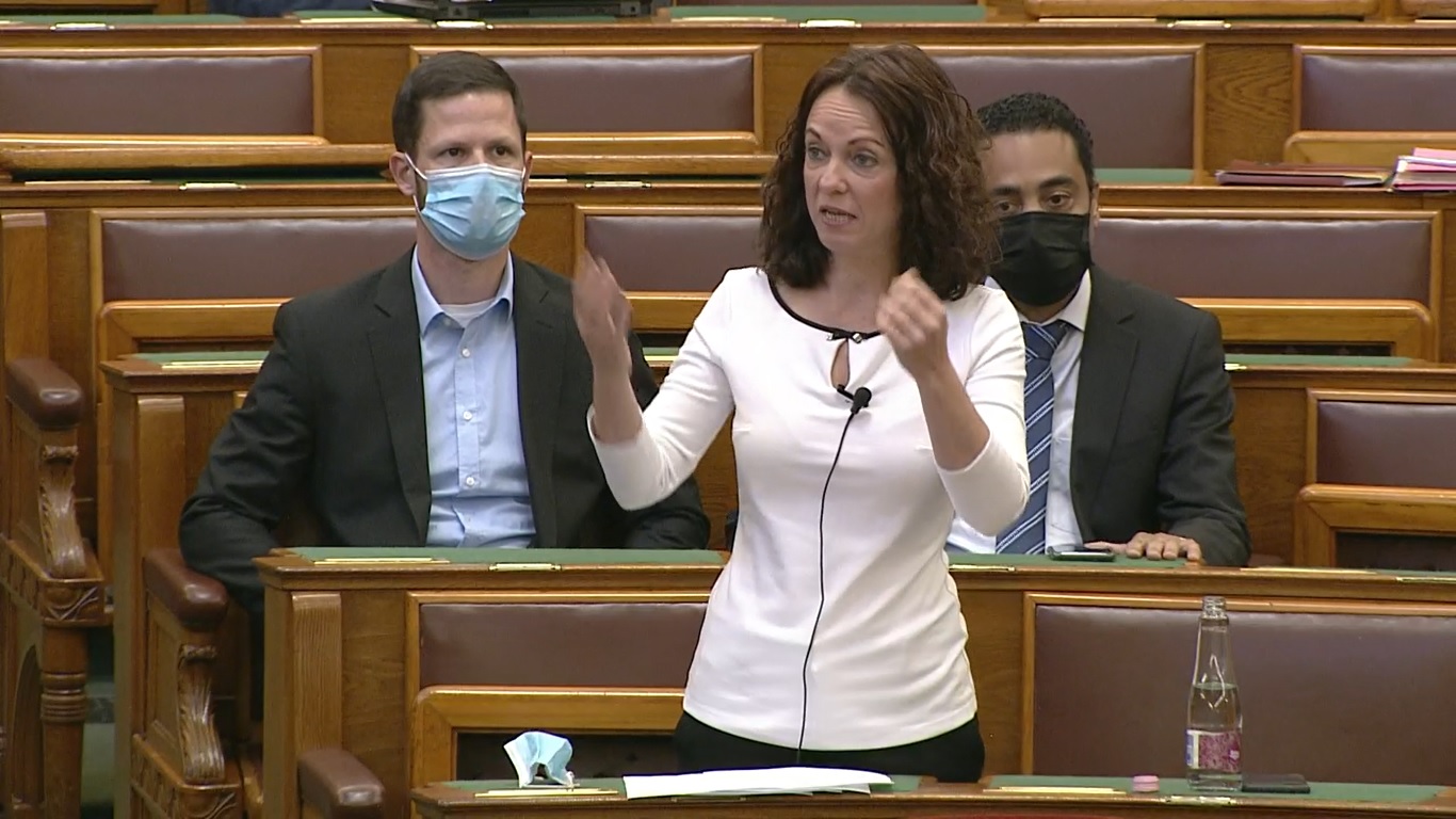 Szabó Tímea: Tudjuk, hogy tudják, a hatalmuknak hamarosan vége lesz!