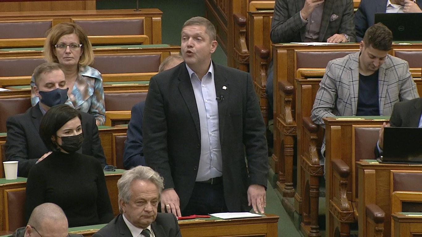 Tóth Bertalan: A kormányfő kicsit puncsolt is a szépkorúaknak