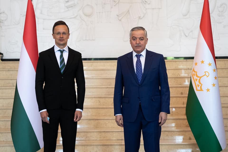 Szijjártó Péter: 150 ezer vakcinát küld Tádzsikisztánnak Magyarország