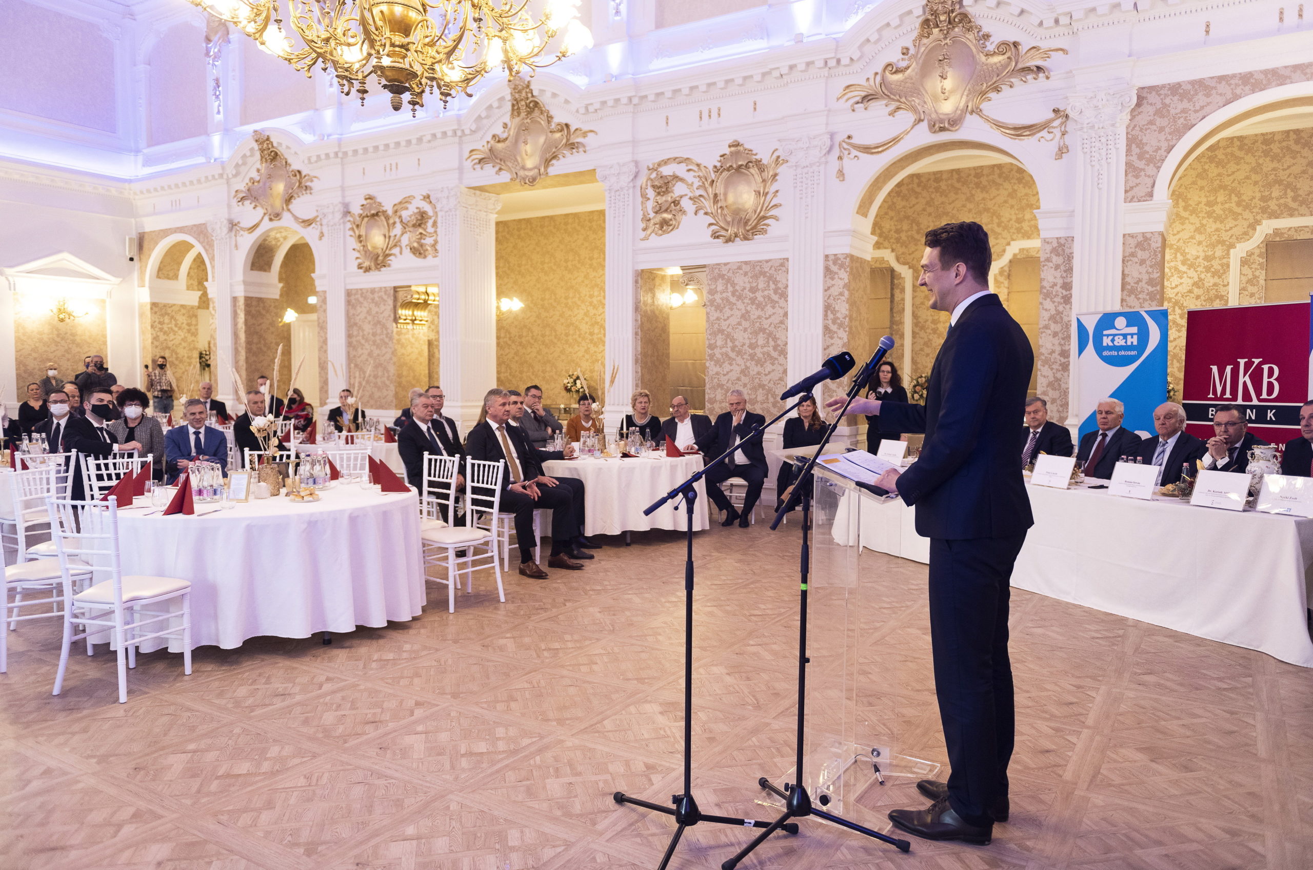 György László: 2700 milliárd forintot fordít a kormány az egyetemekre