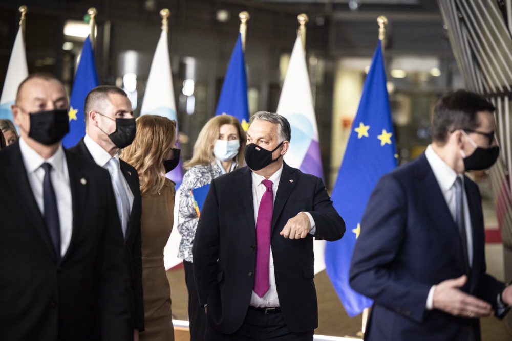 Orbán Viktor: Megvédtük a rezsicsökkentést és a magyar családokat