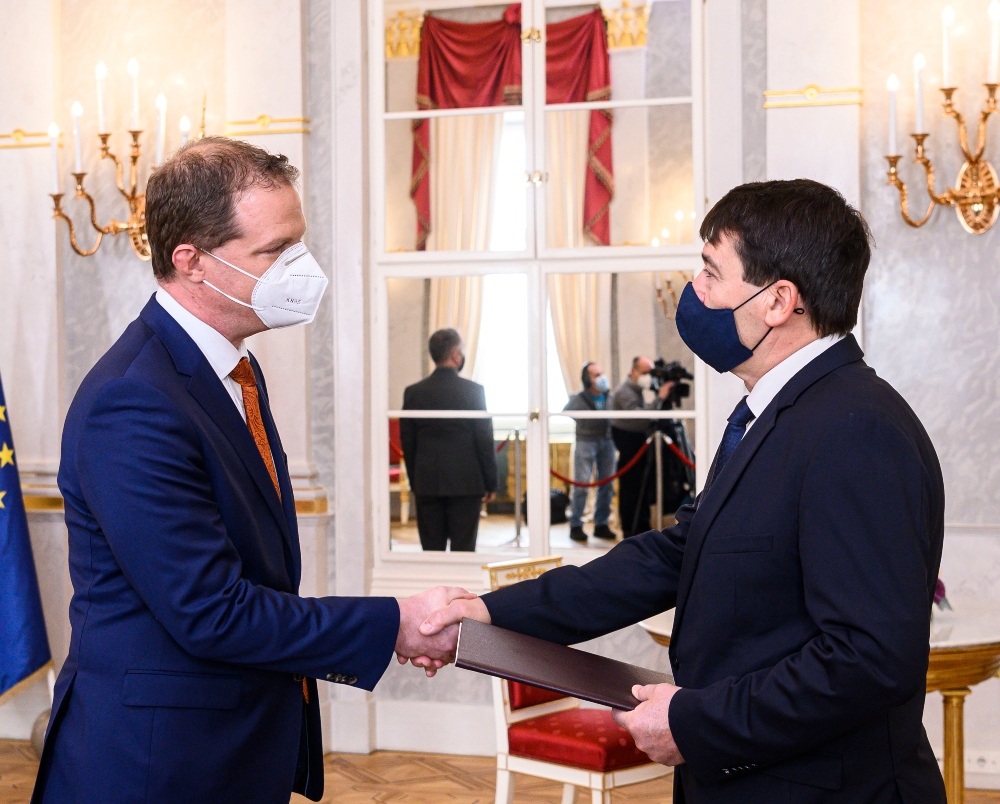 Koltay Andrást nevezte ki az NMHH elnökének Áder János