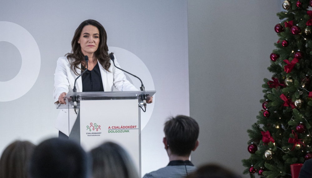 Az alaptörvény a fogantatástól kezdve védi az életet