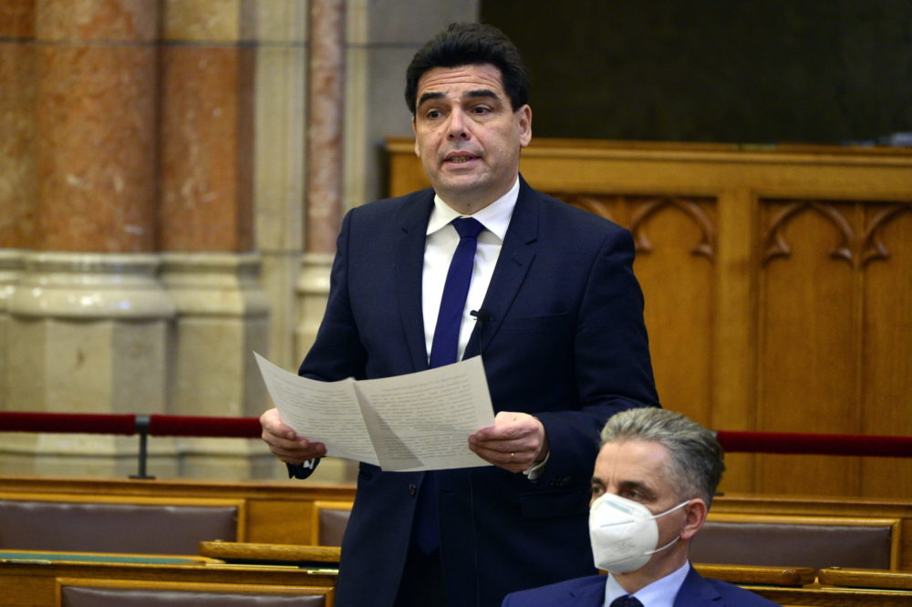 Fidesz: A Soros-hálózat foglyul ejtette az Európa Tanács szerveit