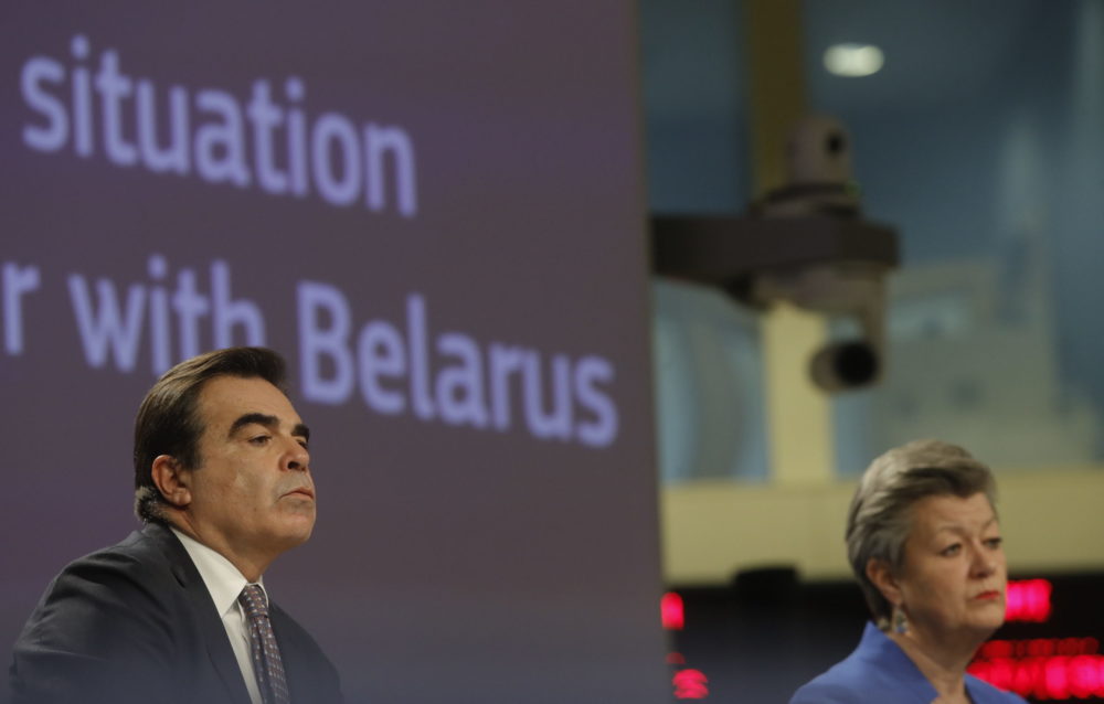 Uniós biztos: Lengyelországban megsértik a jogállamiságot