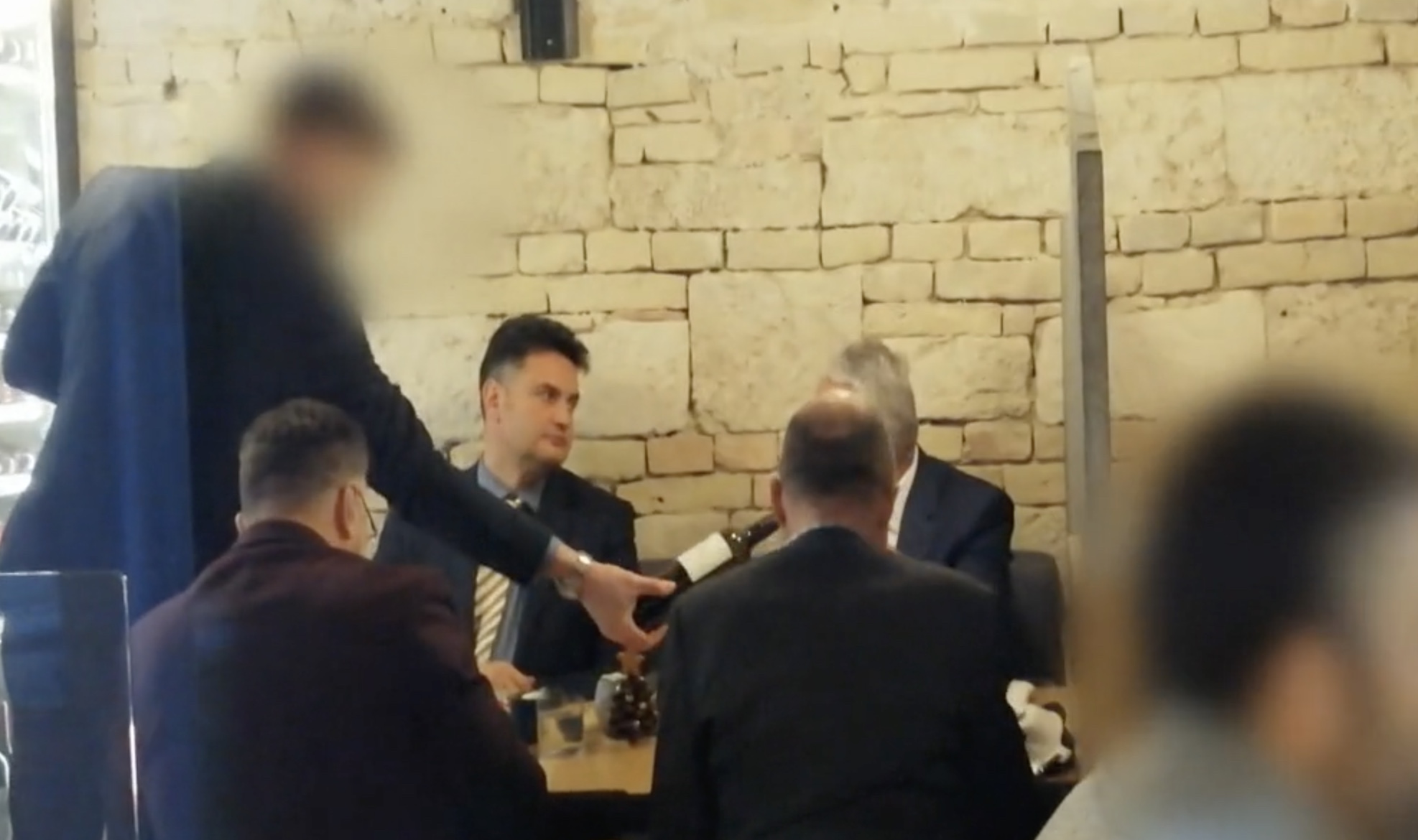 Méregdrága étteremben tárgyalt Márki-Zay a baloldali milliárdossal