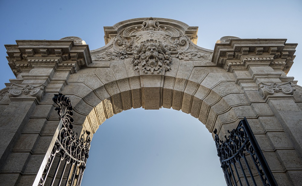 Átadták a megújult Habsburg-kaput