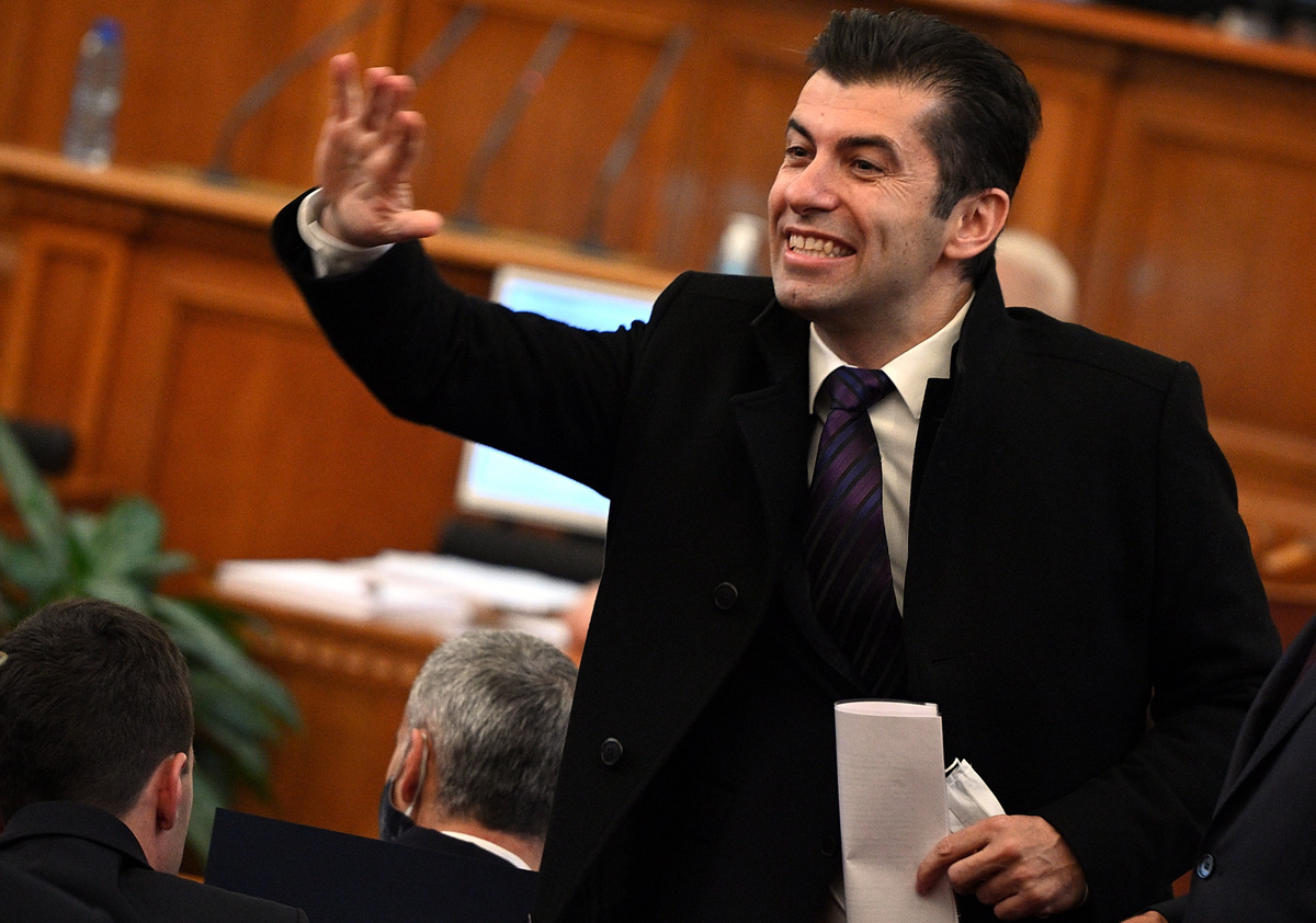 Megszavazták Kirill Petkov kormányát