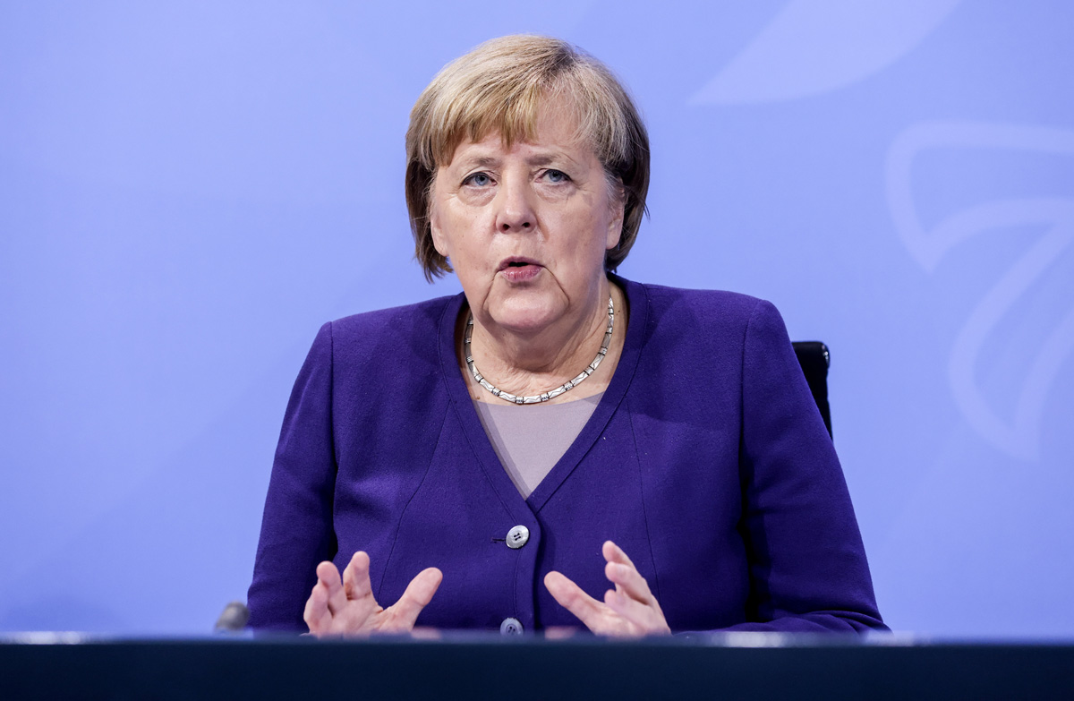 Merkel: Putyin gyűlölete a nyugati demokratikus modell ellen irányul