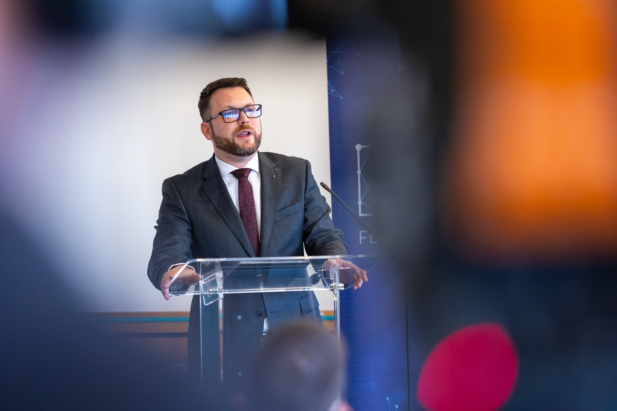 „Az átkos rendszer évtizedeit is le kell dolgozni” a közlekedésben