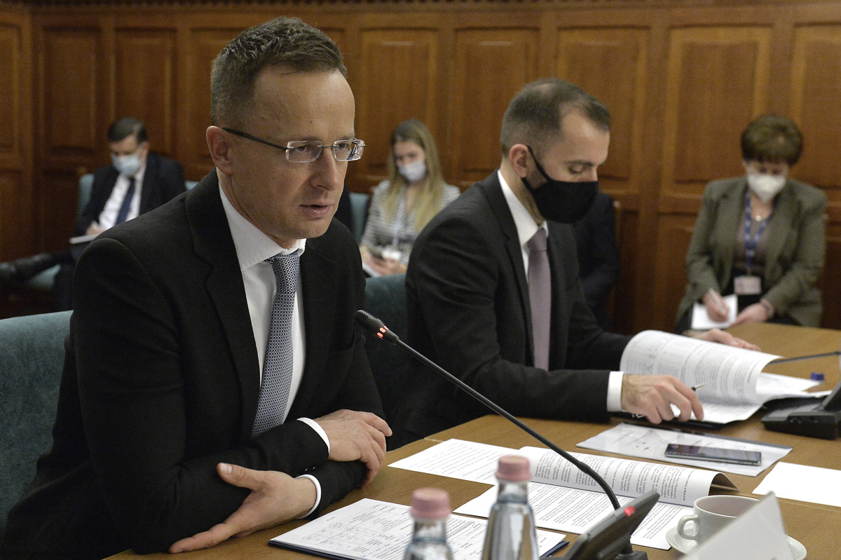 Szijjártó Péter: Az erős hírszerzés a cél
