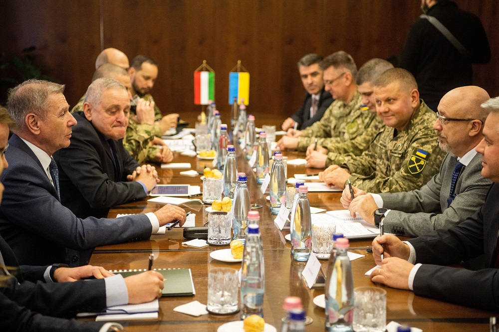 Az ukrán védelmi miniszterrel tárgyalt Benkő Tibor